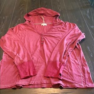 Women’s plus size long sleeve tee